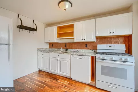Kitchen - 3254 Ryerson Cir, Halethorpe, MD 21227 photo 2 of 3