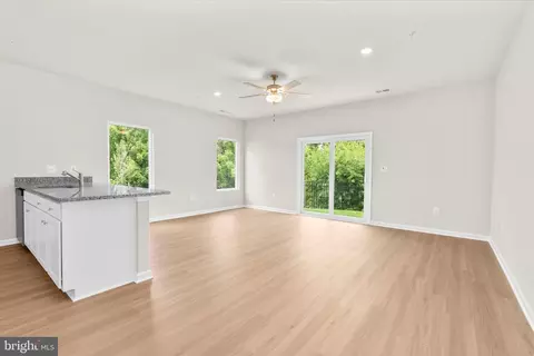 Living - 8127 Bartholomew Ct, Baltimore, MD 21206 photo 1 of 7