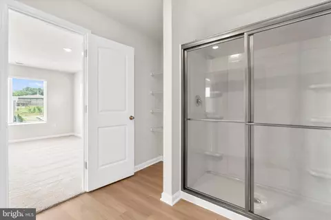 Entry Way - 8127 Bartholomew Ct, Baltimore, MD 21206 photo 2 of 9
