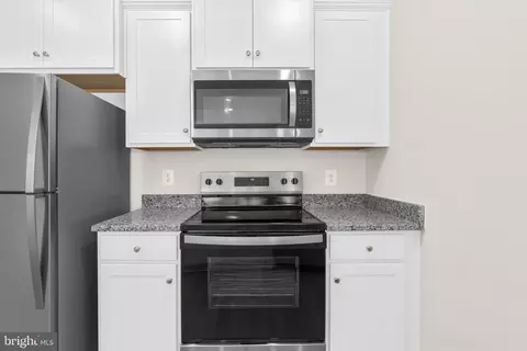 Kitchen - 8127 Bartholomew Ct, Baltimore, MD 21206 photo 3 of 4