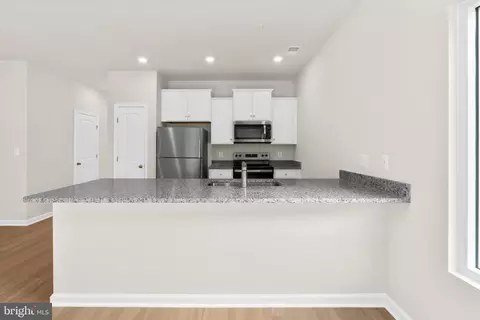 Kitchen - 8127 Bartholomew Ct, Baltimore, MD 21206 photo 1 of 4