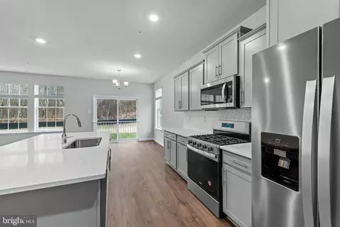 1204 Otter Point Ct, Middle River, MD 21220 photo 10