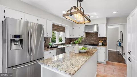 Kitchen - 9 Nantucket Garth, Phoenix, MD 21131 photo 4 of 5
