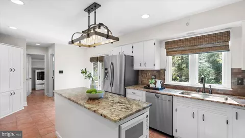Kitchen - 9 Nantucket Garth, Phoenix, MD 21131 photo 1 of 5