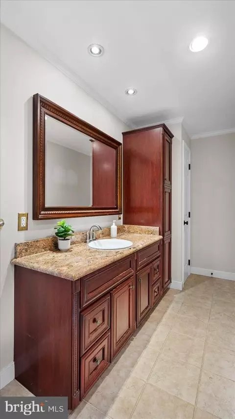 Bath - 9 Nantucket Garth, Phoenix, MD 21131 photo 2 of 5