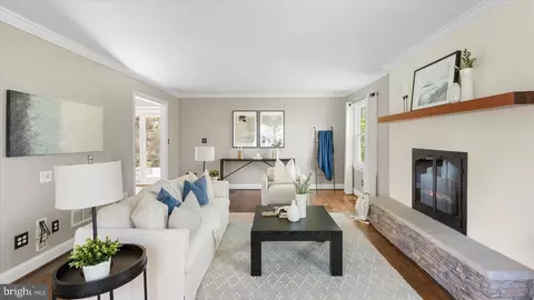 Living - 9 Nantucket Garth, Phoenix, MD 21131 photo 3 of 6