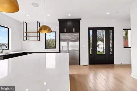 Entry Way - 2708 Sixth St, Sparrows Point, MD 21219 photo 1 of 9