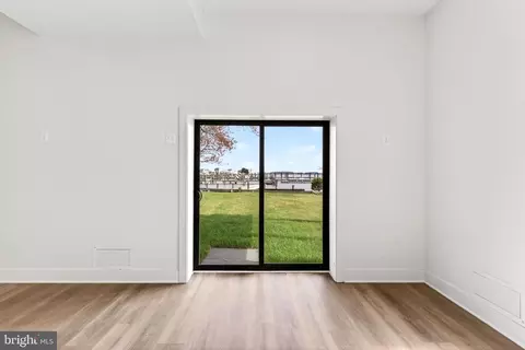 Living - 2708 Sixth St, Sparrows Point, MD 21219 photo 14 of 15