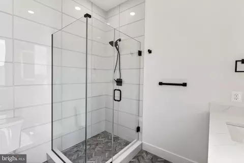 Bath - 2708 Sixth St, Sparrows Point, MD 21219 photo 1 of 17