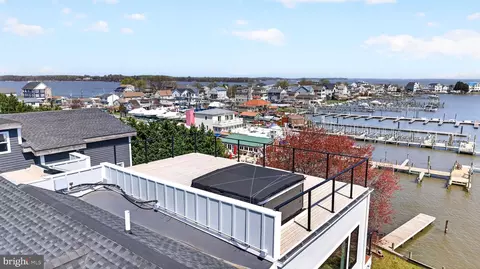 View/Area - 2708 Sixth St, Sparrows Point, MD 21219 photo 2 of 13