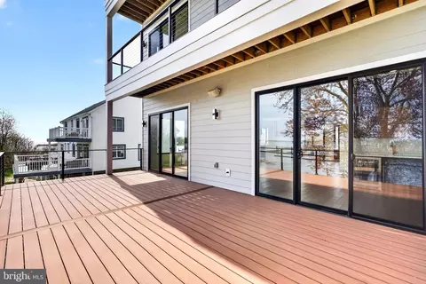 Exterior - 2708 Sixth St, Sparrows Point, MD 21219 photo 10 of 15