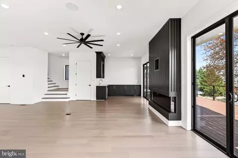 Living - 2708 Sixth St, Sparrows Point, MD 21219 photo 8 of 15