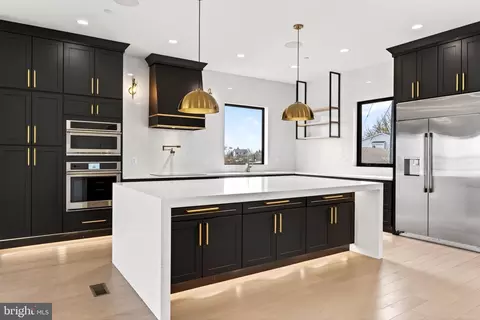 Kitchen - 2708 Sixth St, Sparrows Point, MD 21219 photo 10 of 13