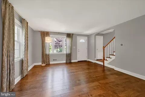 Living - 7220 Lanark Rd, Baltimore, MD 21212 photo 2 of 3