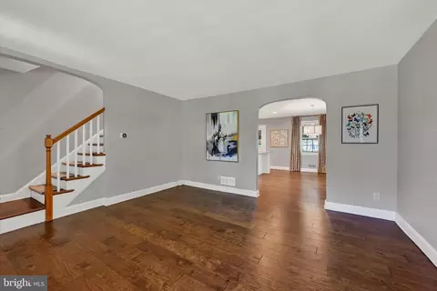 Entry Way - 7220 Lanark Rd, Baltimore, MD 21212 photo 1 of 1