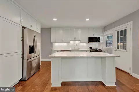 Kitchen - 7220 Lanark Rd, Baltimore, MD 21212 photo 2 of 6