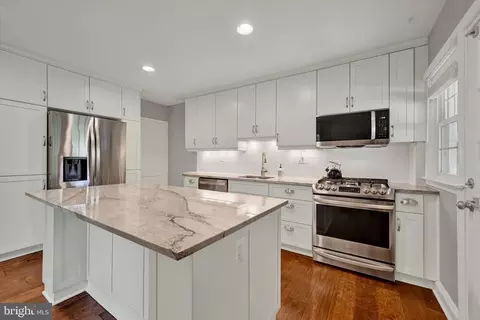 Kitchen - 7220 Lanark Rd, Baltimore, MD 21212 photo 4 of 6