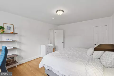 Bedroom - 62 Dunkirk Rd, Baltimore, MD 21212 photo 4 of 8