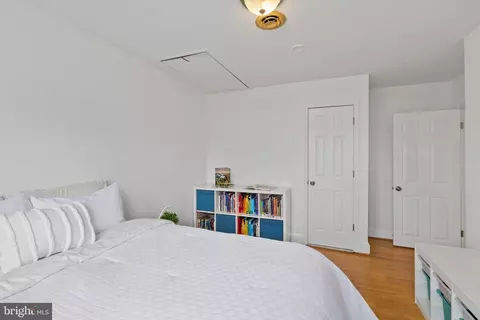 Bedroom - 62 Dunkirk Rd, Baltimore, MD 21212 photo 7 of 8
