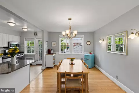 Dining - 62 Dunkirk Rd, Baltimore, MD 21212 photo 1 of 3