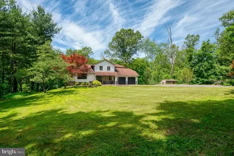 6 Old Garrett Ct, White Hall, MD 21161