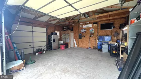 Entry Way - 89 Wise Ave, Dundalk, MD 21222 photo 6 of 6