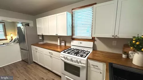 Kitchen - 89 Wise Ave, Dundalk, MD 21222 photo 2 of 2