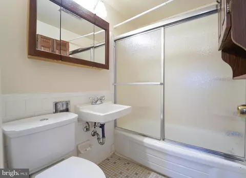 Bath - 1107 Regina Dr, Halethorpe, MD 21227 photo 2 of 2