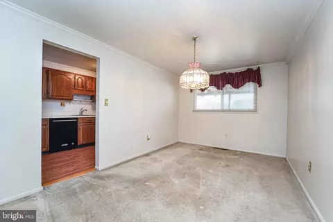 Living - 1107 Regina Dr, Halethorpe, MD 21227 photo 4 of 6