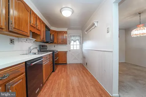 Entry Way - 1107 Regina Dr, Halethorpe, MD 21227 photo 2 of 4