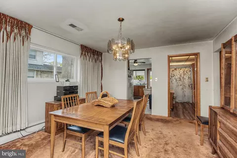 Dining - 826 Cold Spring Rd, Middle River, MD 21220 photo 3 of 3