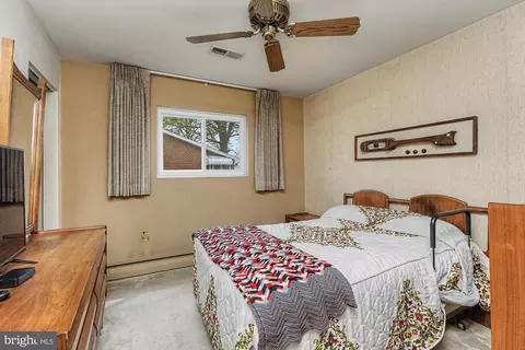 Bedroom - 826 Cold Spring Rd, Middle River, MD 21220 photo 4 of 5