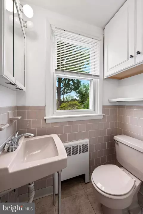 Bath - 5234 Benson Ave, Halethorpe, MD 21227 photo 2 of 3