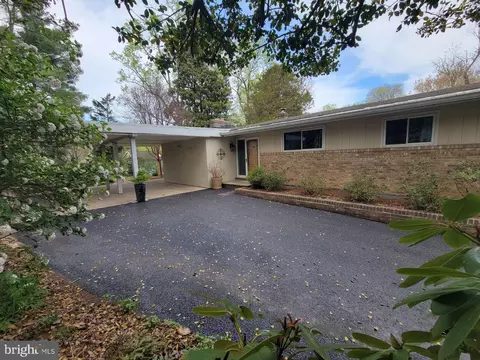 3915 Longmoor Cir, Phoenix, MD 21131