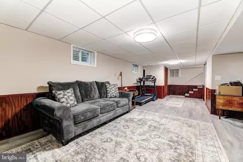Entry Way - 3915 Longmoor Cir, Phoenix, MD 21131 photo 3 of 3