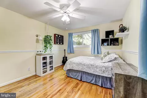 Bedroom - 3915 Longmoor Cir, Phoenix, MD 21131 photo 7 of 10