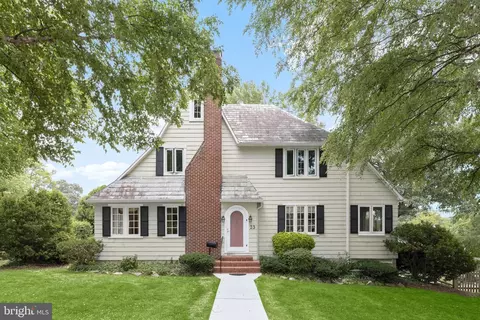 23 Dixie Dr, Towson, MD 21204