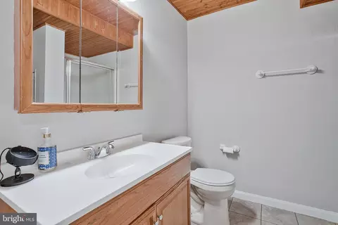 Bath - 8735 Silver Hall Rd, Perry Hall, MD 21128 photo 3 of 5