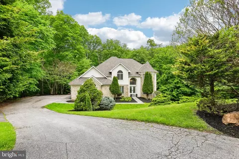 11099 Hidden Trail Dr, Owings Mills, MD 21117