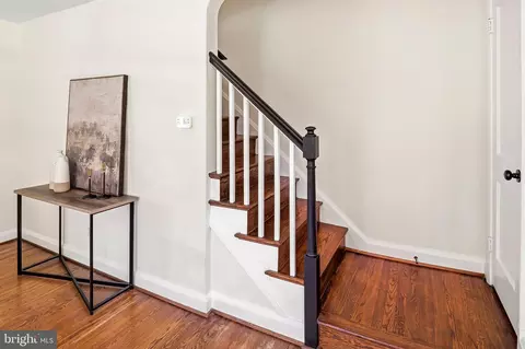 Entry Way - 128 Stanmore Rd, Baltimore, MD 21212 photo 2 of 2