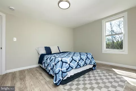 Bedroom - 2407 Hammonds Ferry Rd, Halethorpe, MD 21227 photo 8 of 10