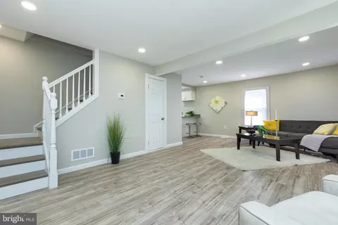 Entry Way - 2407 Hammonds Ferry Rd, Halethorpe, MD 21227 photo 6 of 11