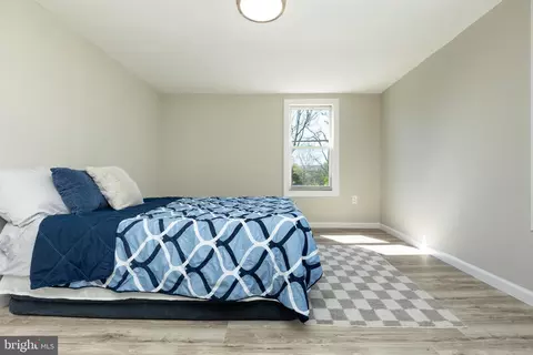 Bedroom - 2407 Hammonds Ferry Rd, Halethorpe, MD 21227 photo 6 of 10