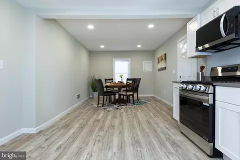 Entry Way - 2407 Hammonds Ferry Rd, Halethorpe, MD 21227 photo 2 of 11