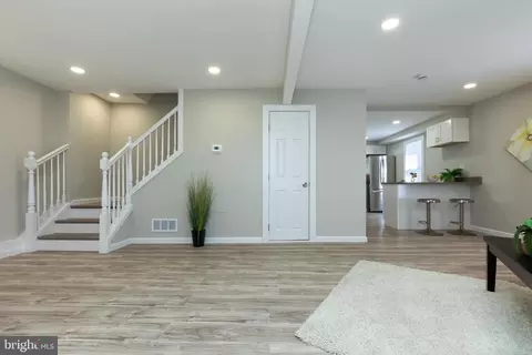 Entry Way - 2407 Hammonds Ferry Rd, Halethorpe, MD 21227 photo 7 of 11
