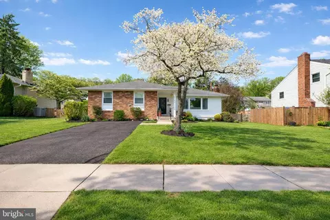 2143 Suburban Greens Dr, Lutherville Timonium, MD 21093