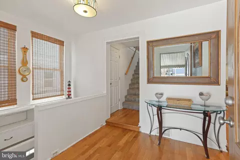 Entry Way - 7613 S Bend Rd, Dundalk, MD 21222 photo 4 of 5