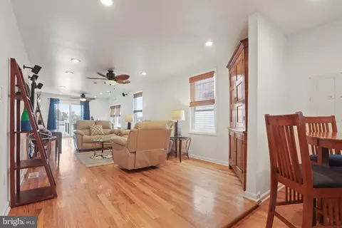 Entry Way - 7613 S Bend Rd, Dundalk, MD 21222 photo 2 of 5