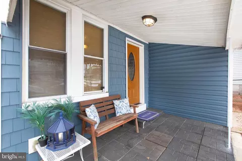 Exterior - 7613 S Bend Rd, Dundalk, MD 21222 photo 6 of 9