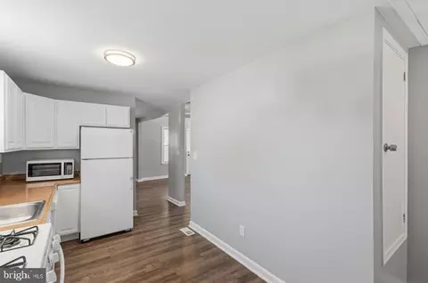 Entry Way - 5907 Queen Anne St, Baltimore, MD 21207 photo 6 of 11